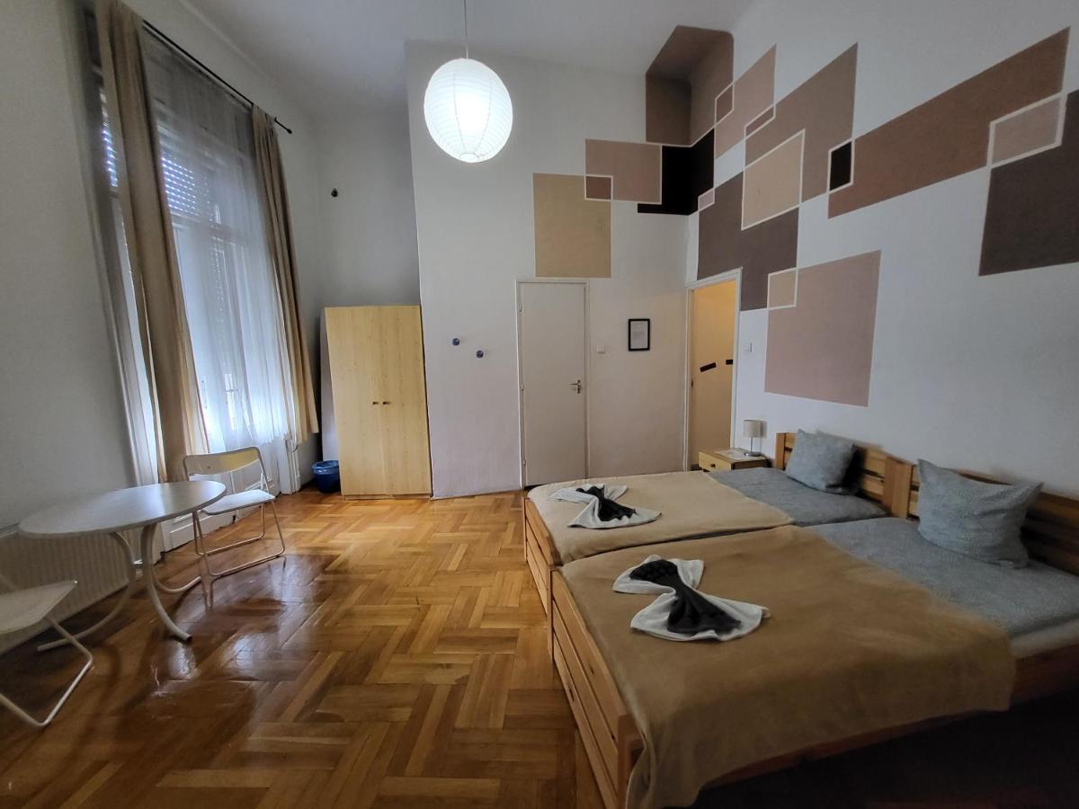 Casa Nora Pensión *
